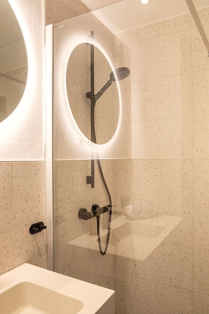 Loginn Hotel Offenbach Superior Twin Room 12