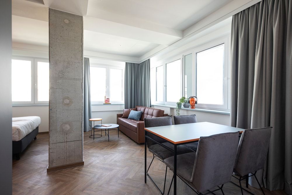 Loginn Hotel Offenbach Deluxe Apartment 24