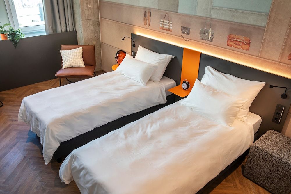 Loginn Hotel Offenbach Superior Twin Room 5