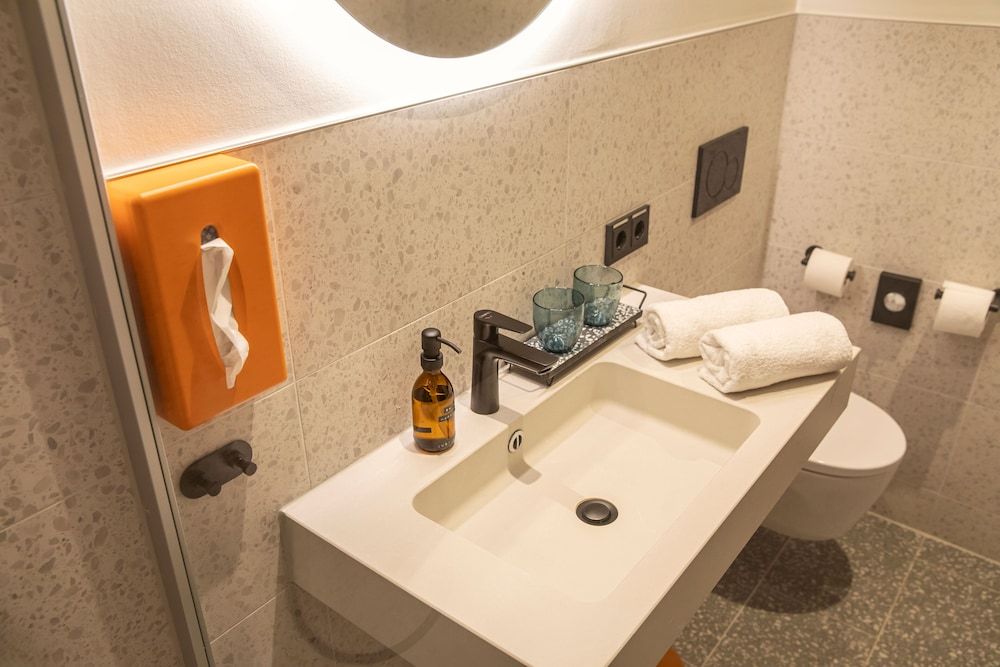 Loginn Hotel Offenbach Deluxe Apartment 12