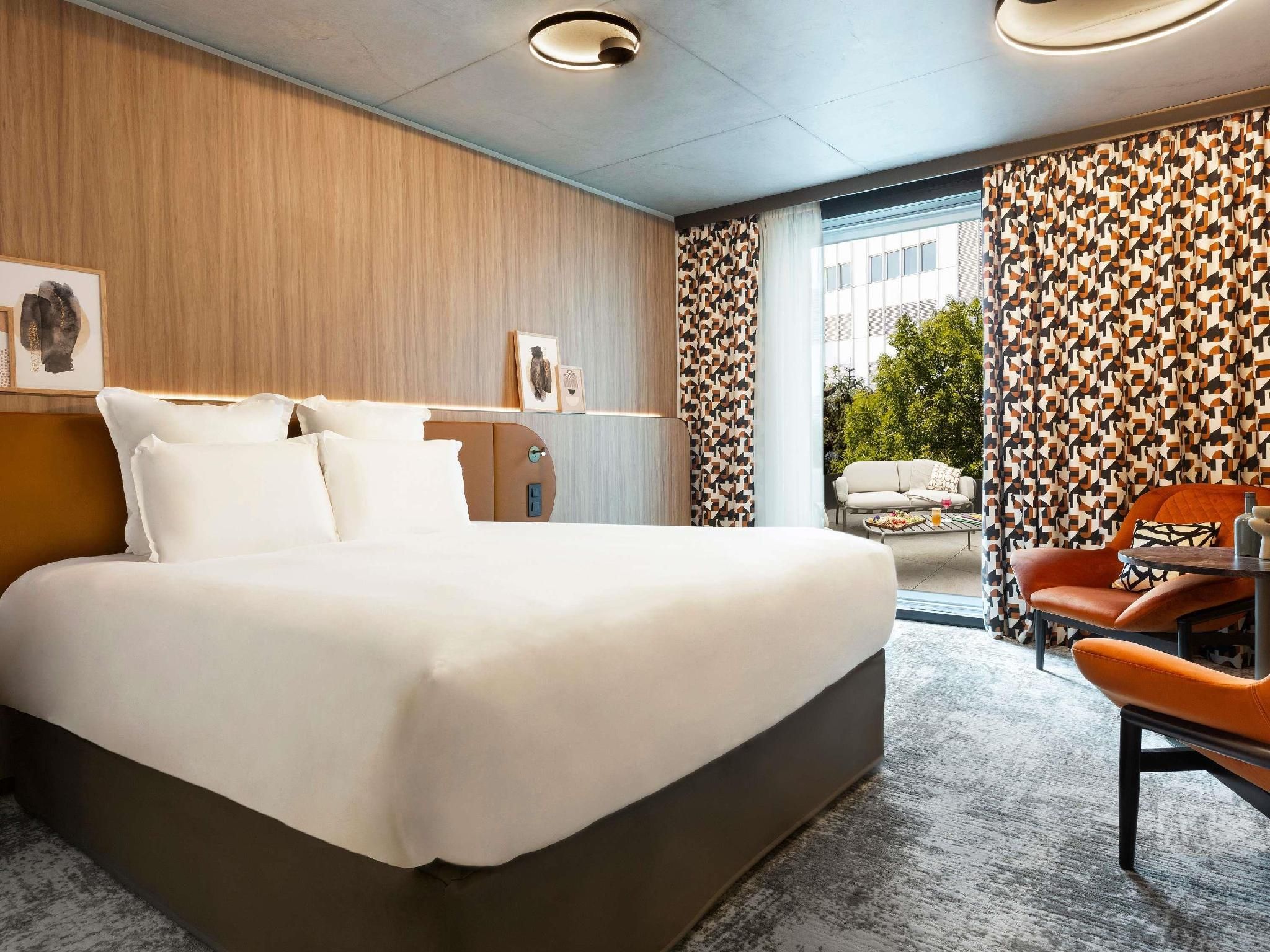 Deluxe Room, 1 King-Size Bed, Terrace