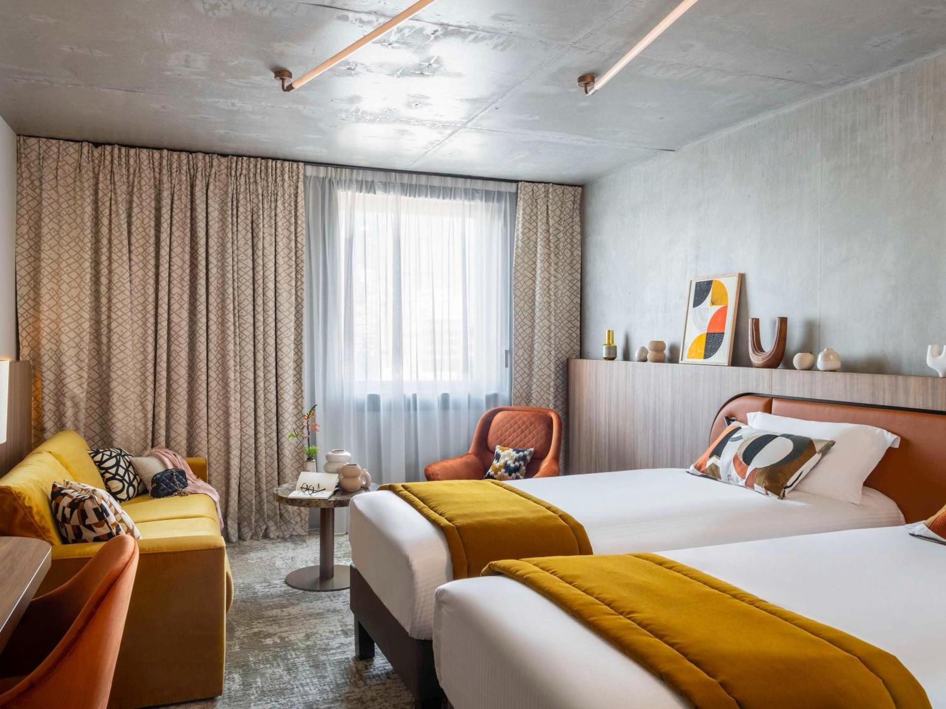 EXECUTIVE DOUBLE ROOM, 1 double or twin bed and 1 single sofa