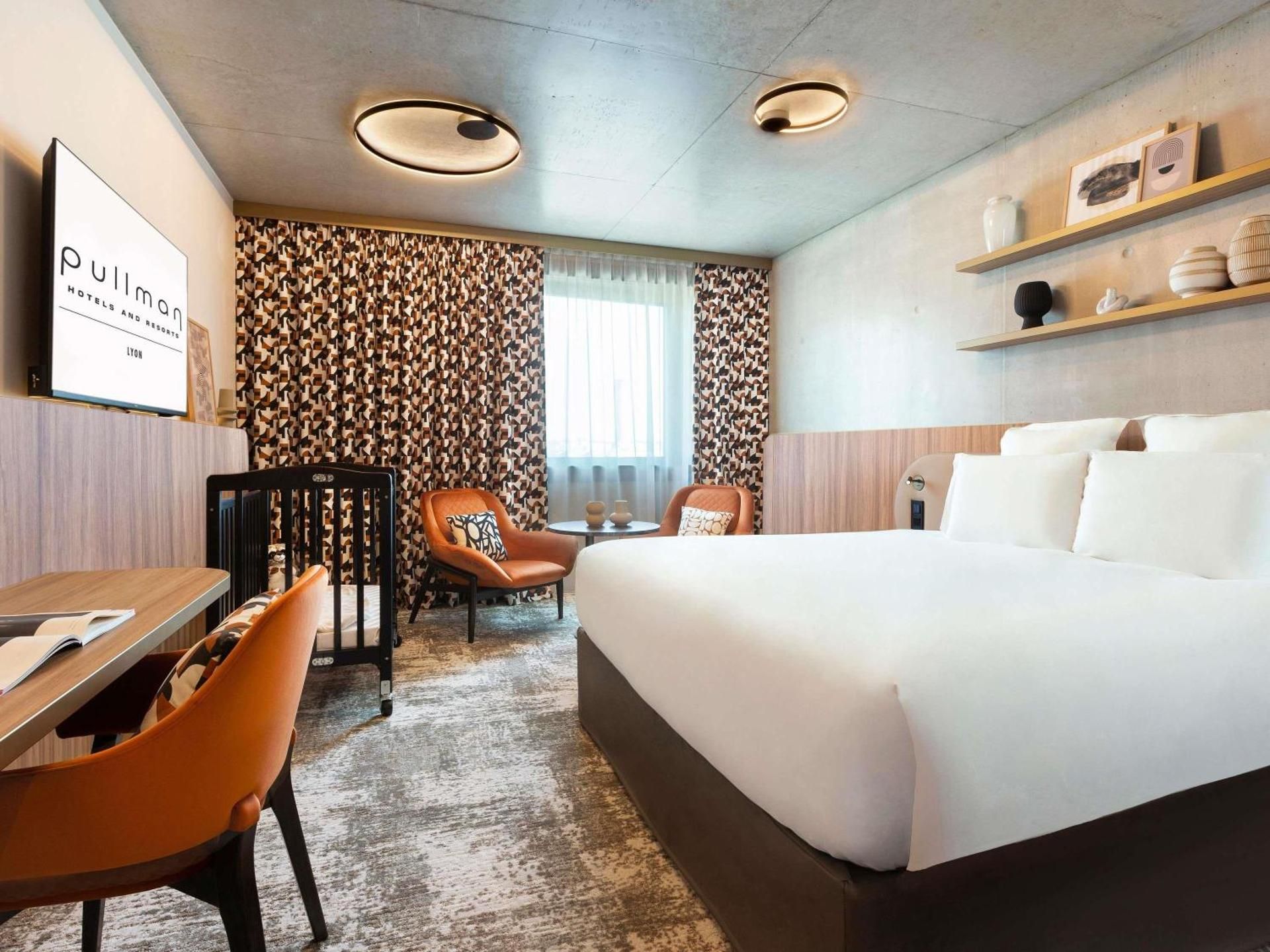 Pullman Lyon Superior Room, 2 Single Beds