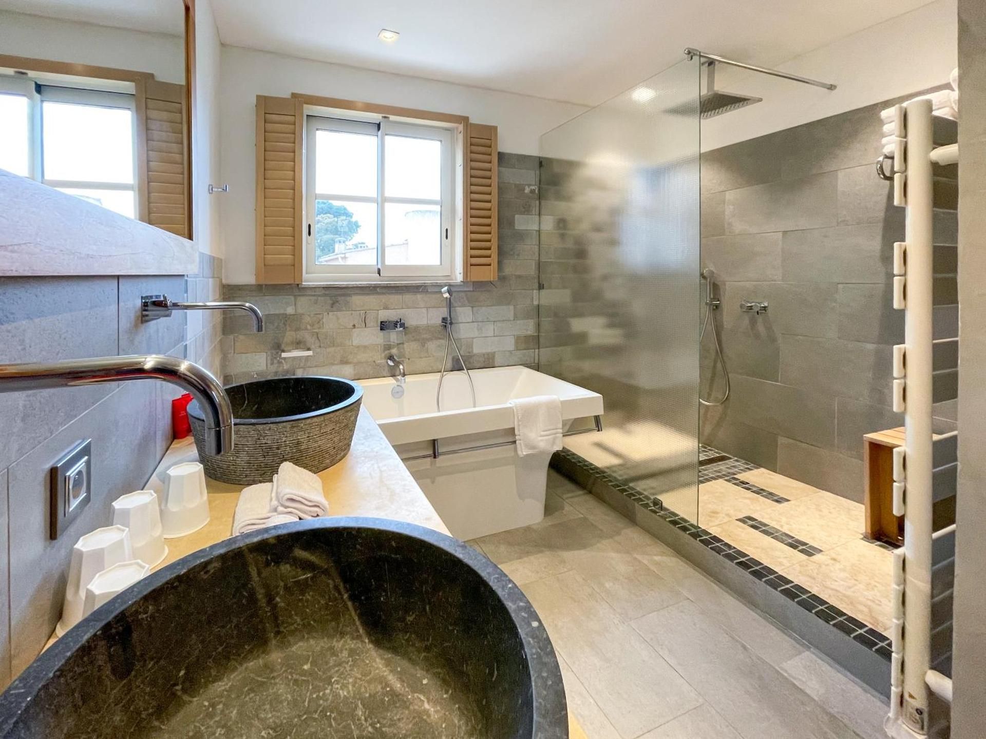 Suite with Terrace with Swimming Pool view
