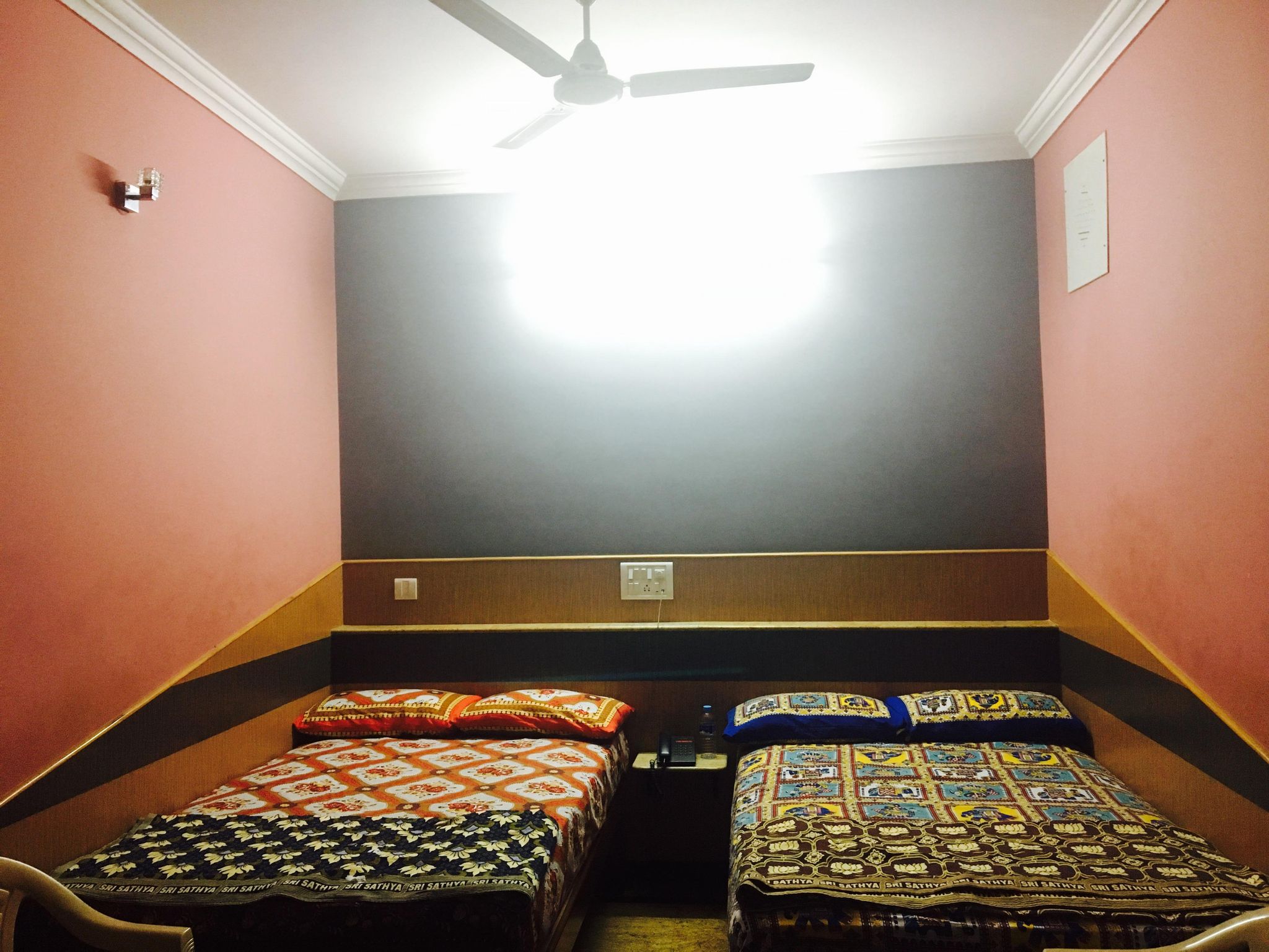 Shree Balaji Deluxe Lodge Deluxe Non AC Room 8