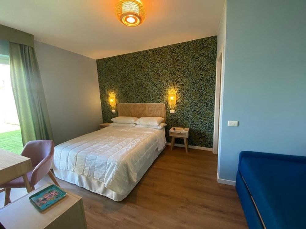 Superior Triple Room, Partial Sea View