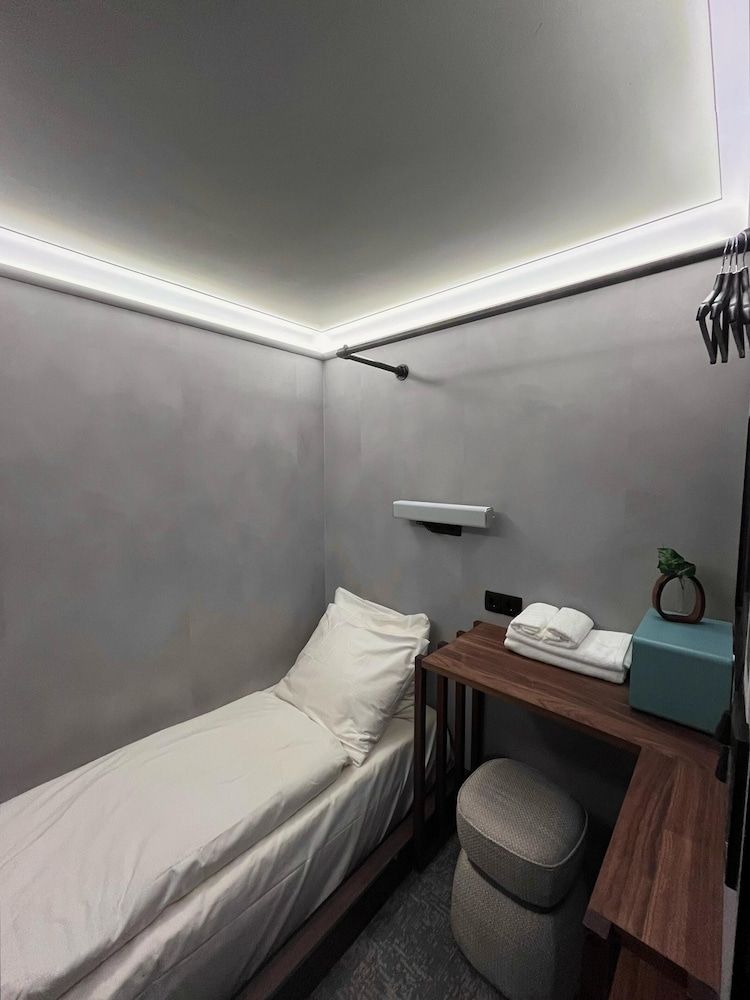 Basic Single Room, 1 Twin Bed