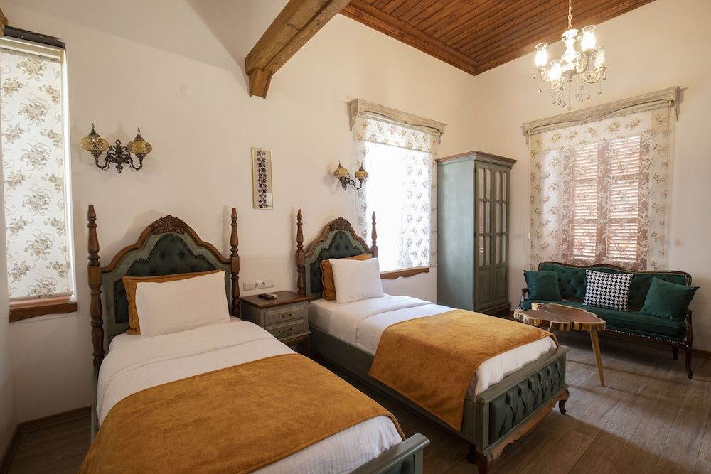 White Garden Hotel