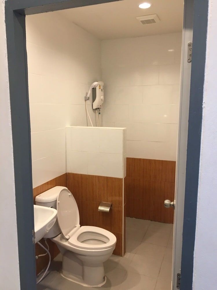 Smart Place Pattaya Standard Double Room, Balcony, City View 14