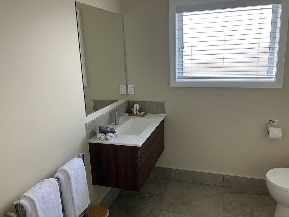 Newina Rotorua Executive Suite, 1 Queen Bed with Sofa bed, Mezzanine 3
