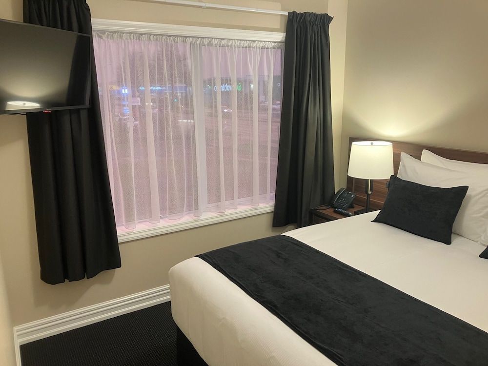 Newina Rotorua Executive Suite, 1 Queen Bed with Sofa bed, Mezzanine