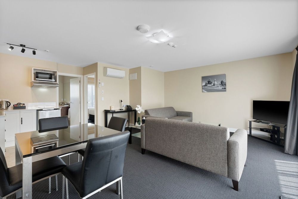 Newina Rotorua Premium Suite, 1 Queen Bed, Hot Tub, Ground Floor 4