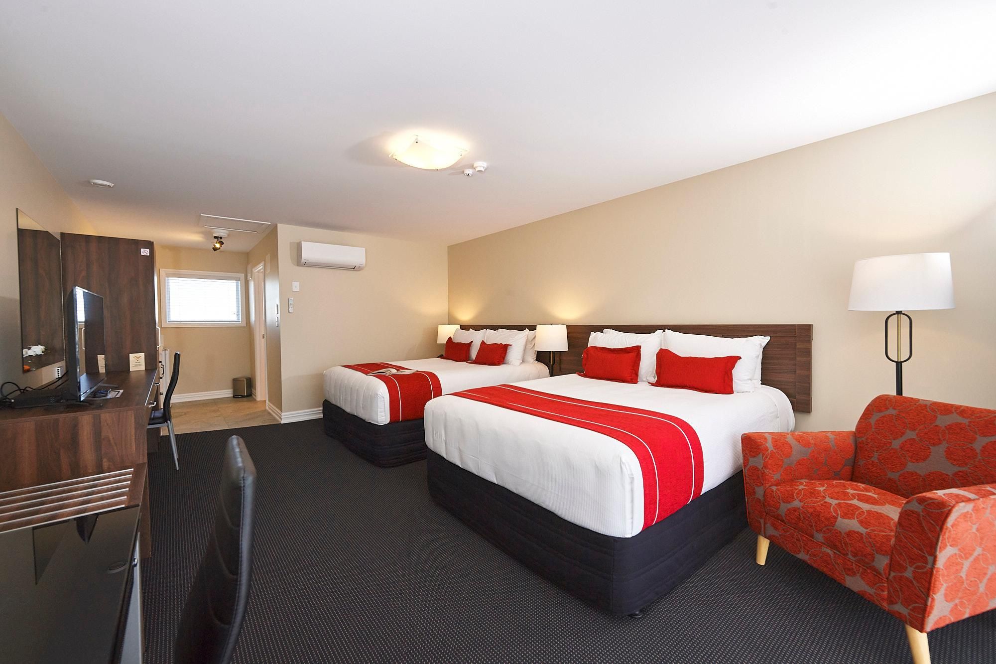 Executive Deluxe Twin