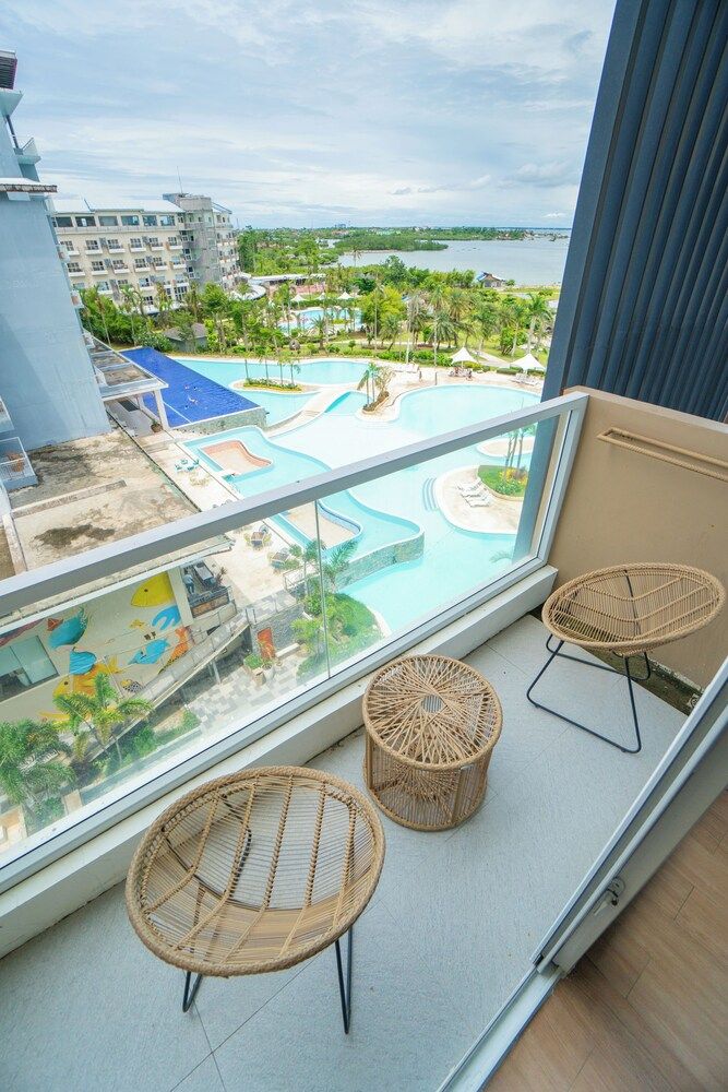 Solea Palm Resort Mactan Solea Palm Pool View 3