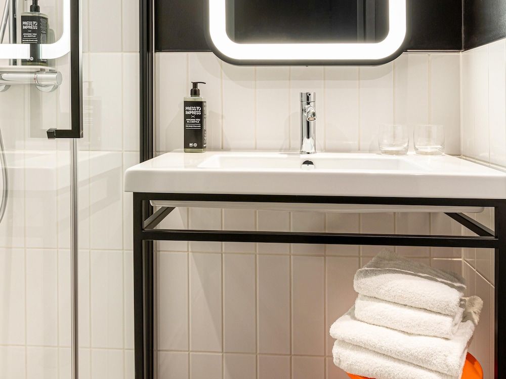 Ibis Styles Paris Villejuif Standard Suite, Connecting Rooms 4