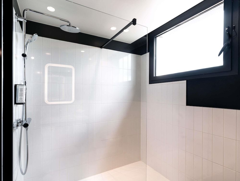 Ibis Styles Paris Villejuif Superior Room, 1 Double Bed with Sofa bed, Balcony 3