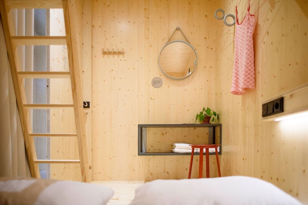 The Green Elephant Hostel & Spa 4 Person Bunk Unit Pod in Shared Dormitory (2 pods) 7