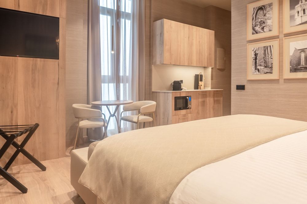 The Valentia Corretgería Standard Double Room 3