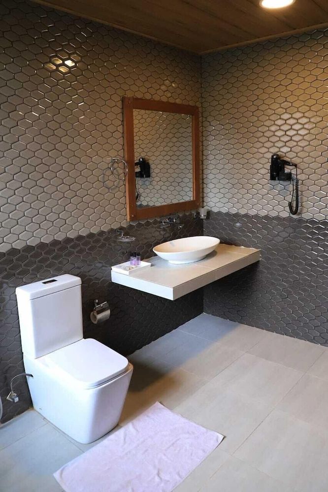 Hillcrest Deluxe Double Room, 1 Queen Bed, Mountain View 7