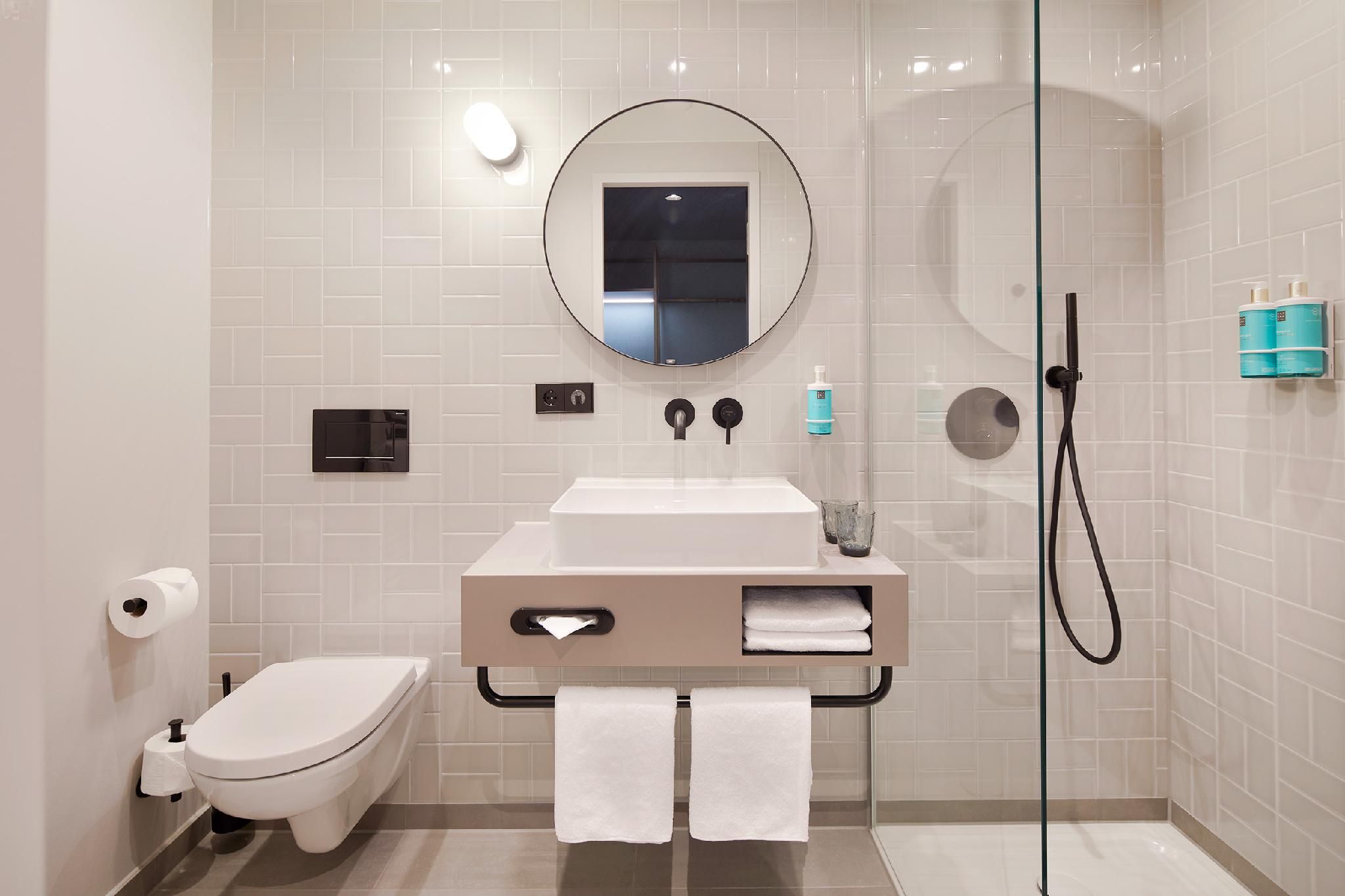 Standard Room with 1 double bed