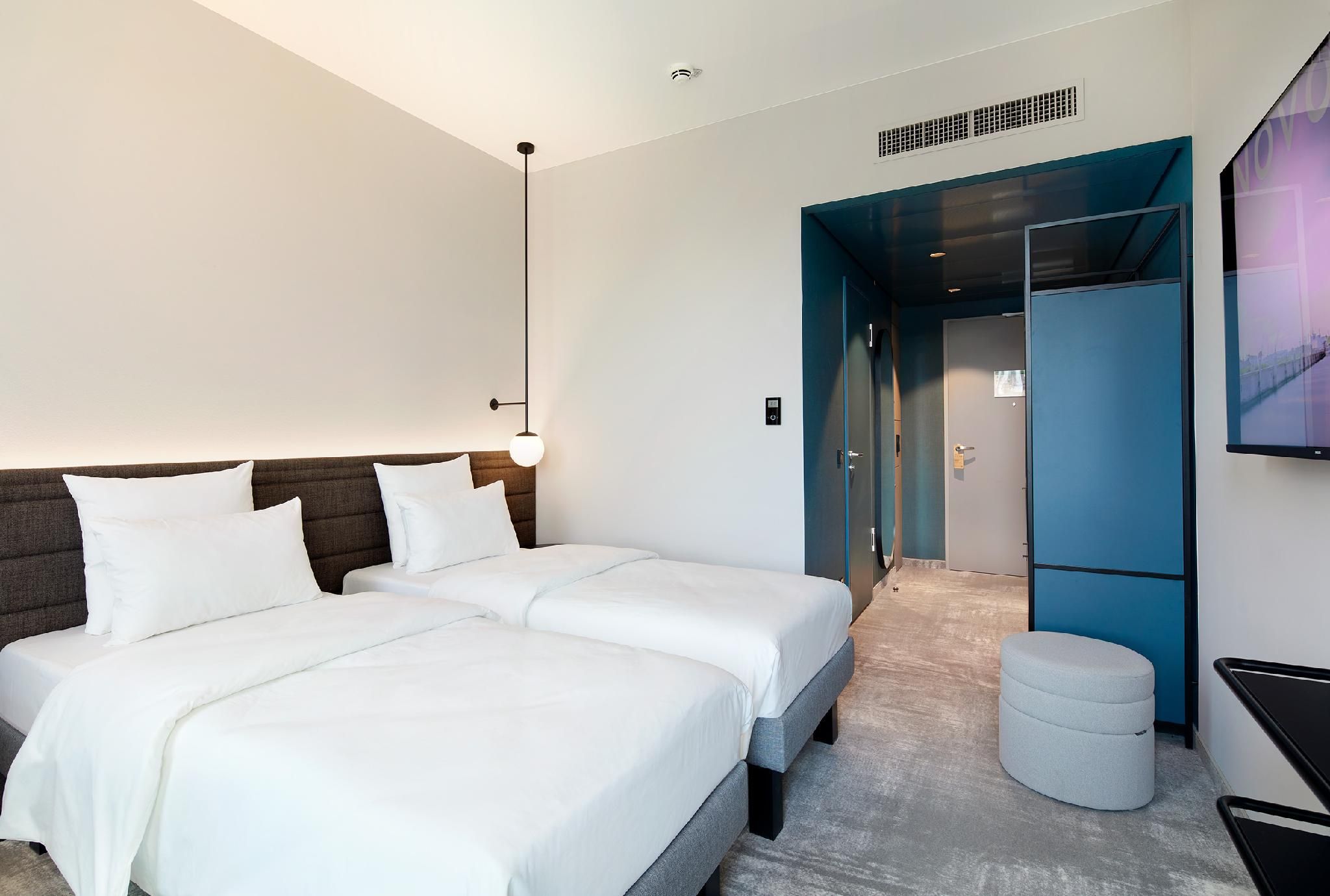 Novotel Hamburg Central Station Standard Room with 2 Single Beds 2