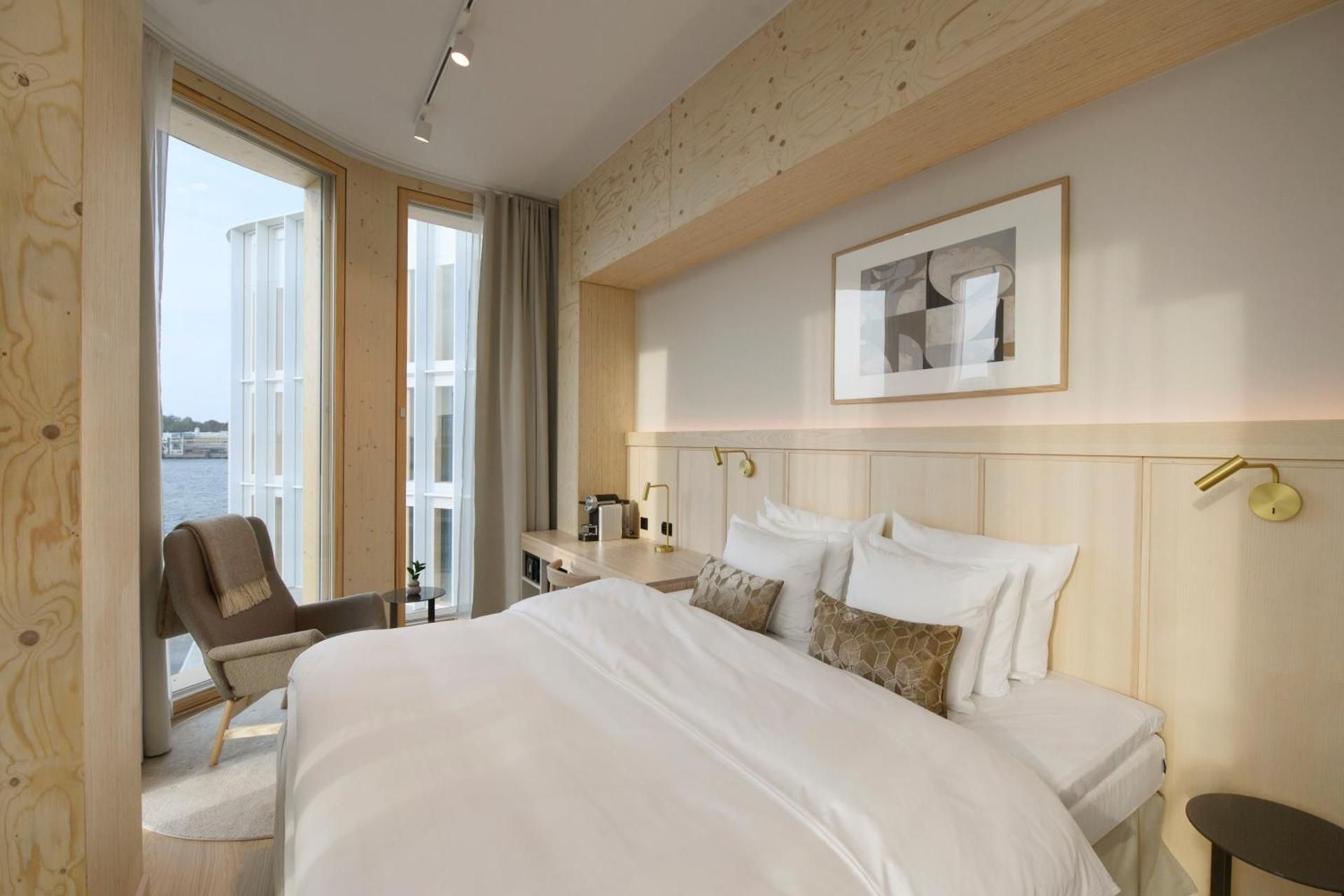 Superior King Room