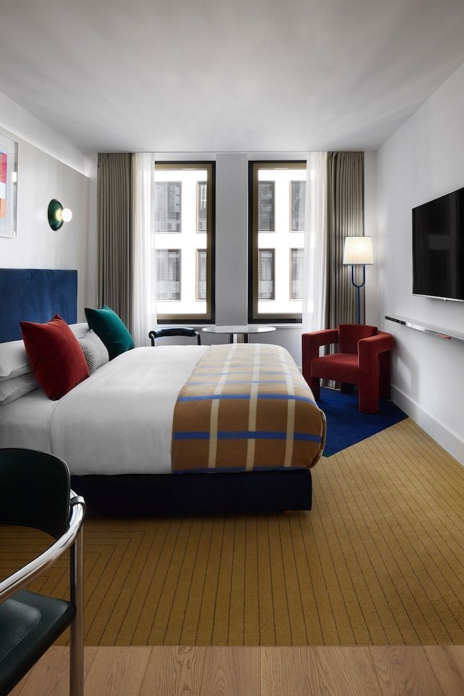 Kimpton Main Frankfurt by IHG Room (Essential) 2