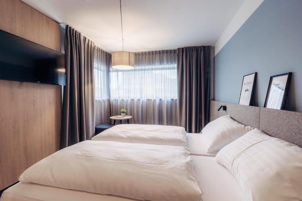 harry's home Salzburg Standard Double or Twin Room 2