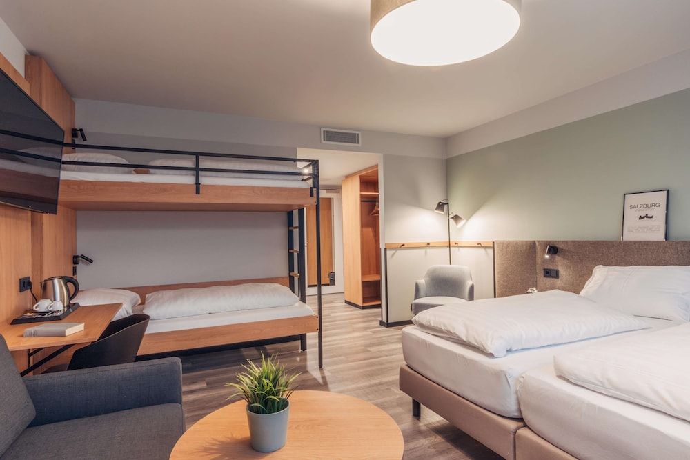 Standard Quadruple Room