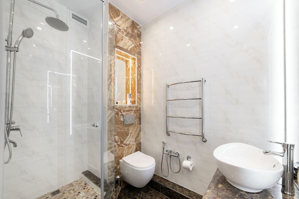 Orient Hotel Bishkek Standard Twin Room 3