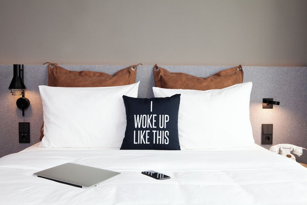 Moxy Vienna City East Room, 1 Queen Bed, View 2