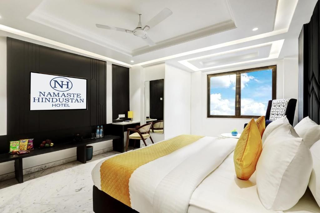 Hotel Namaste Hindustan Near Connaught Place Luxury Triple Room 3