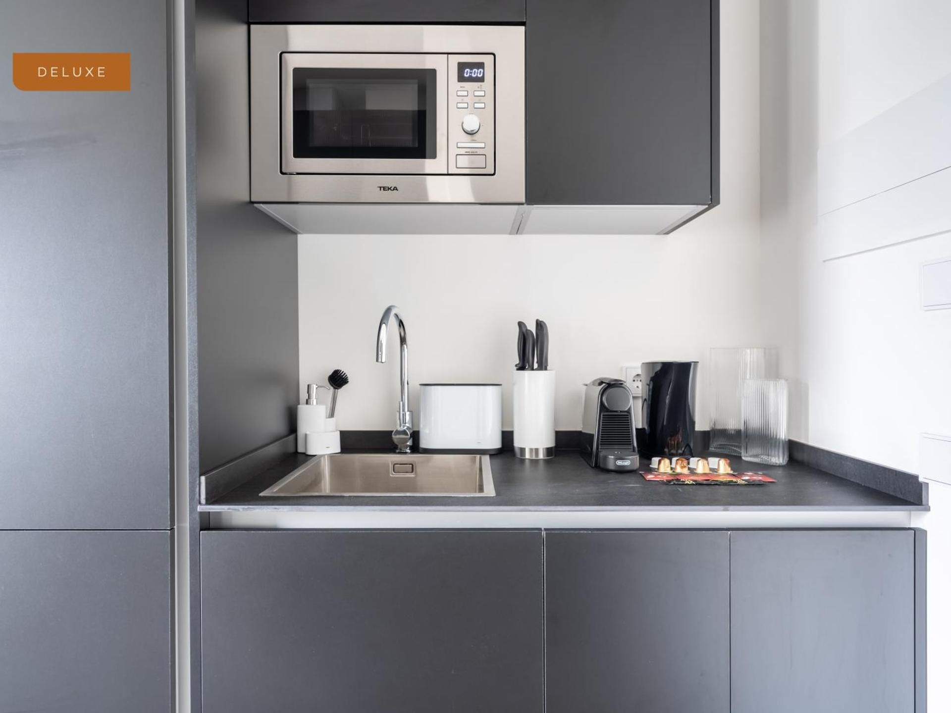 DELUXE APARTMENT
