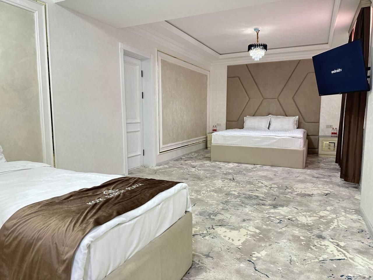 Ko'k Saroy Plaza Hotel Family Suite