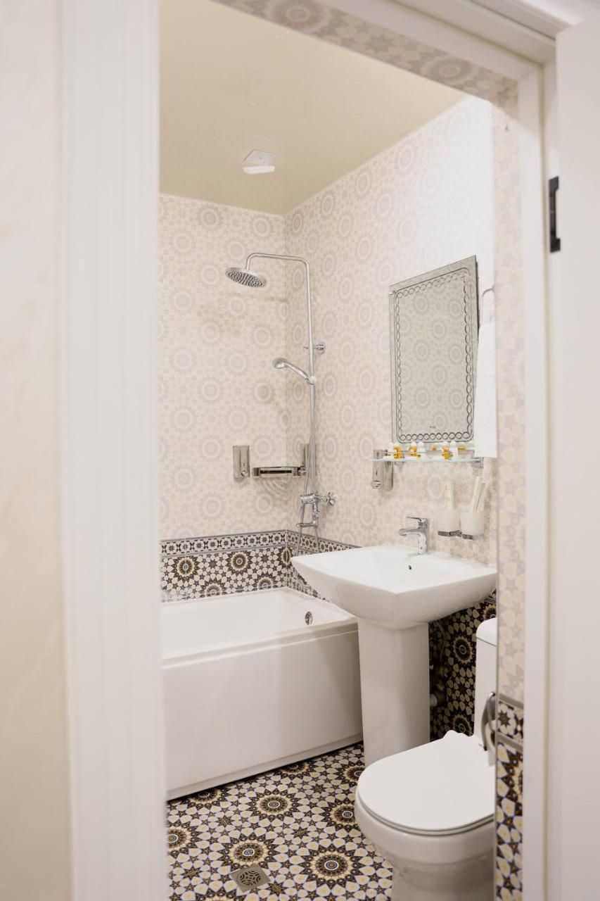 Ko'k Saroy Plaza Hotel Family Suite 3