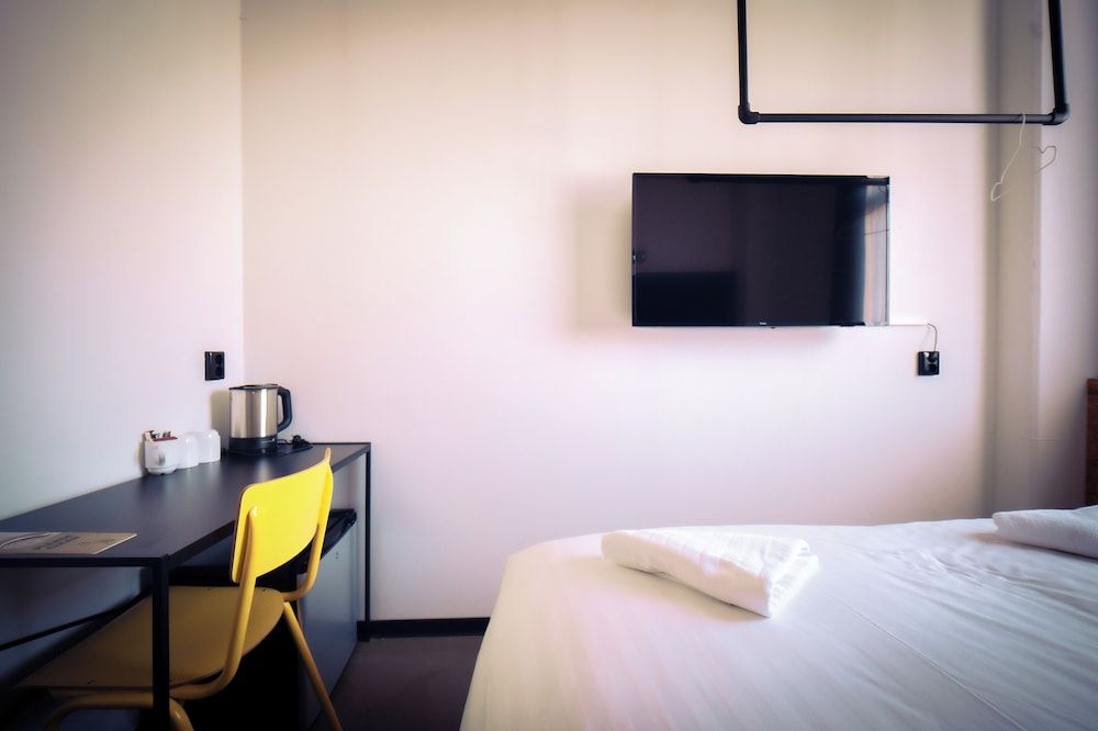 Urban Hotel The Golden Stork City Double Room, 1 Queen Bed 4