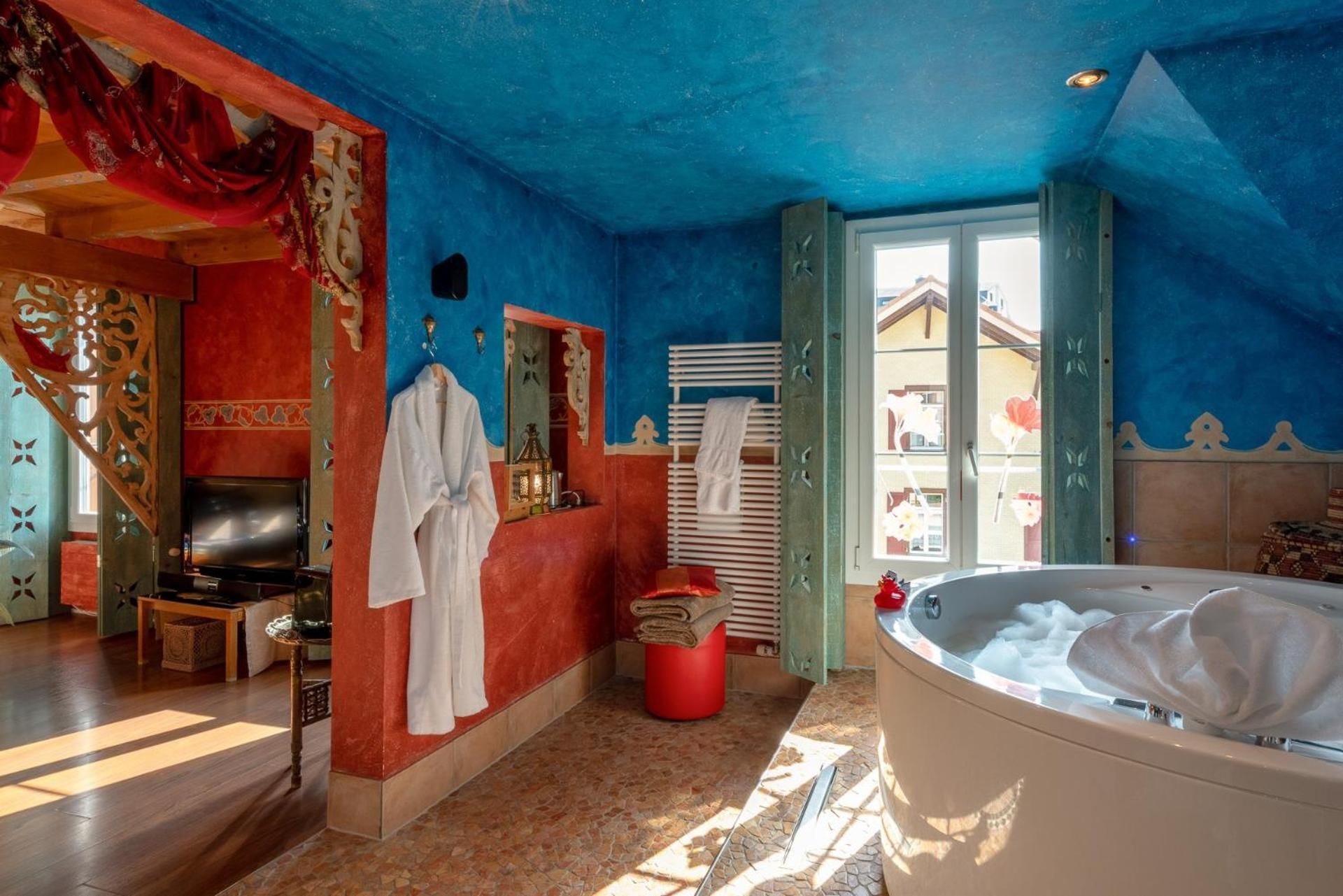 Maharadscha Palace Suite with Spa Bath