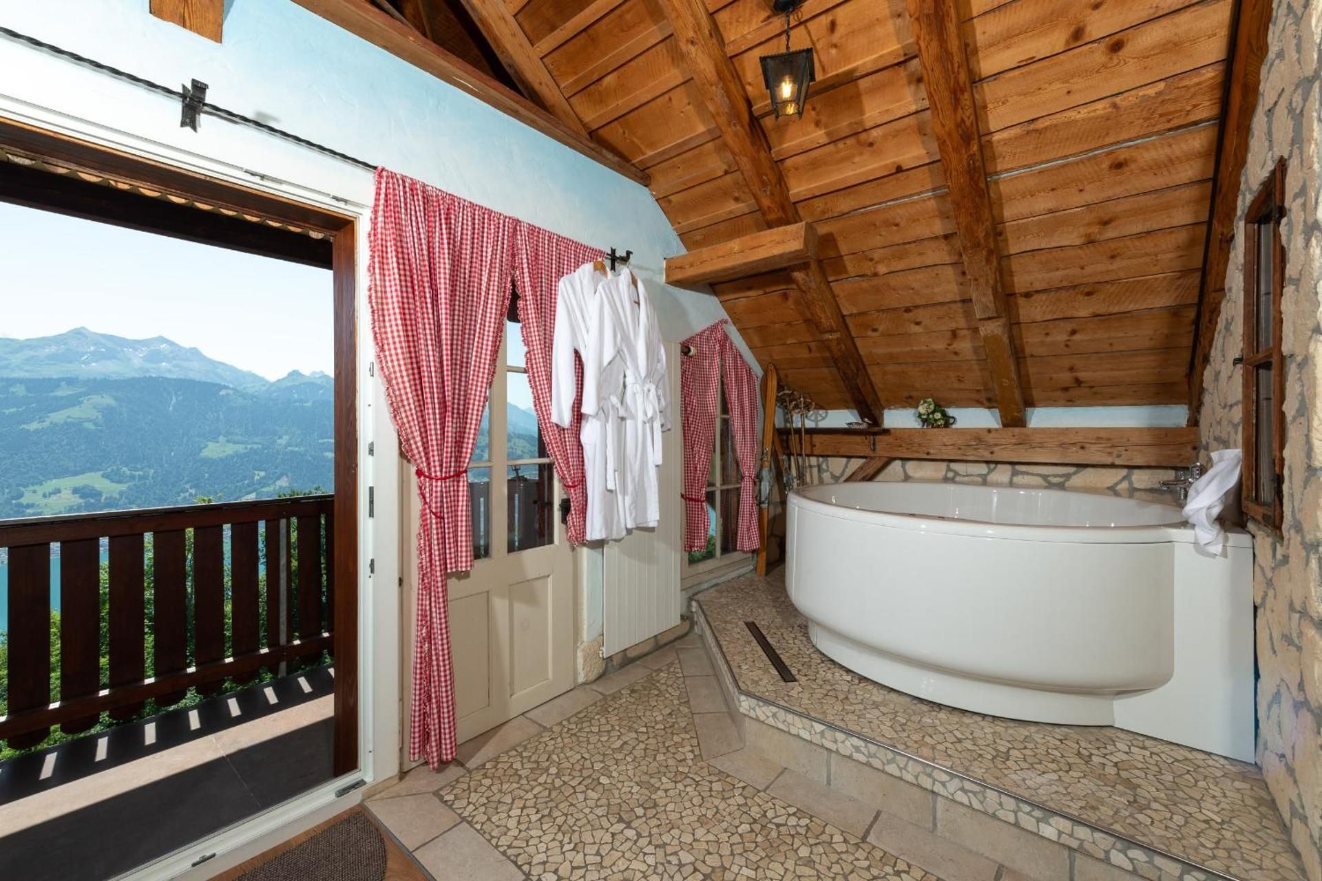 Chalet Alpenglut Suite with Spa Bath