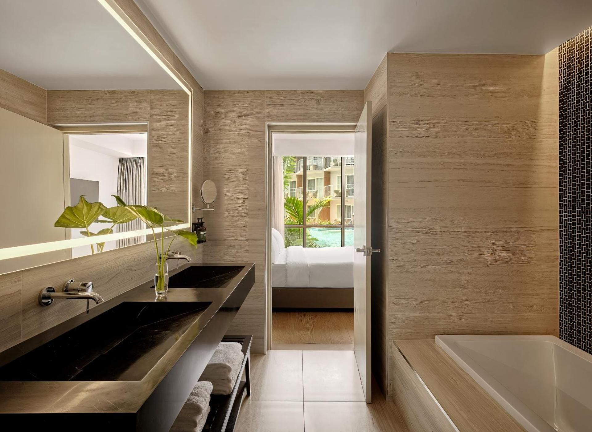 2 Bedroom Suite 1 King 2 Single Garden View