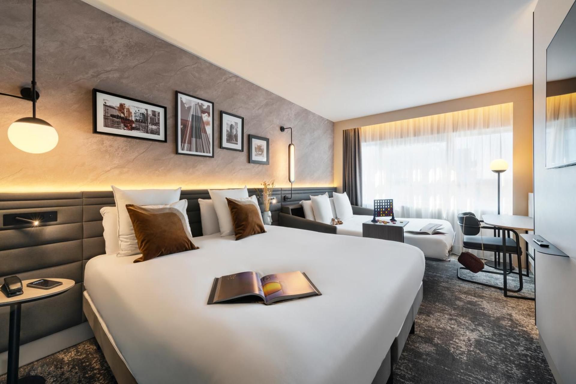 Executive Room With 1 King Size Bed And 1 Double Sofa Bed