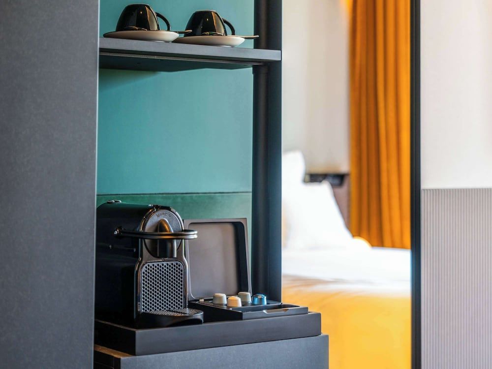 Tribe Paris Clichy Room, 2 Twin Beds (TRIBE Extra) 6