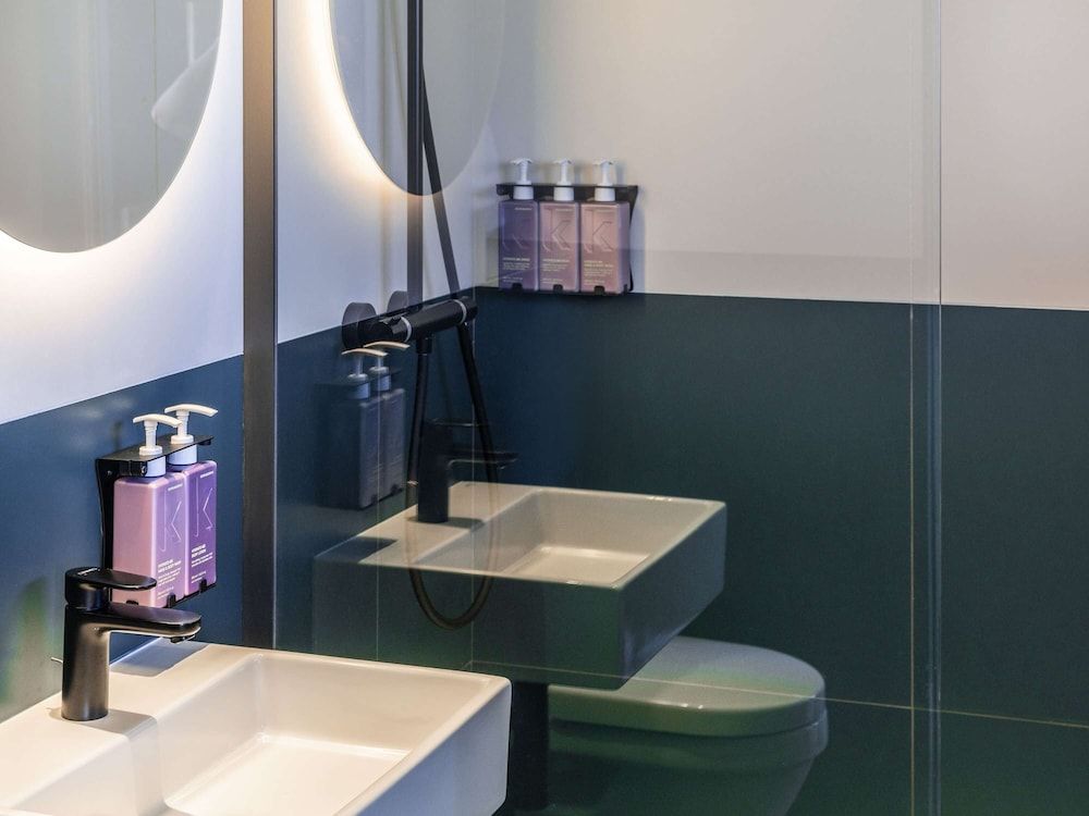 Tribe Paris Clichy Room, 2 Twin Beds (TRIBE Essential) 5