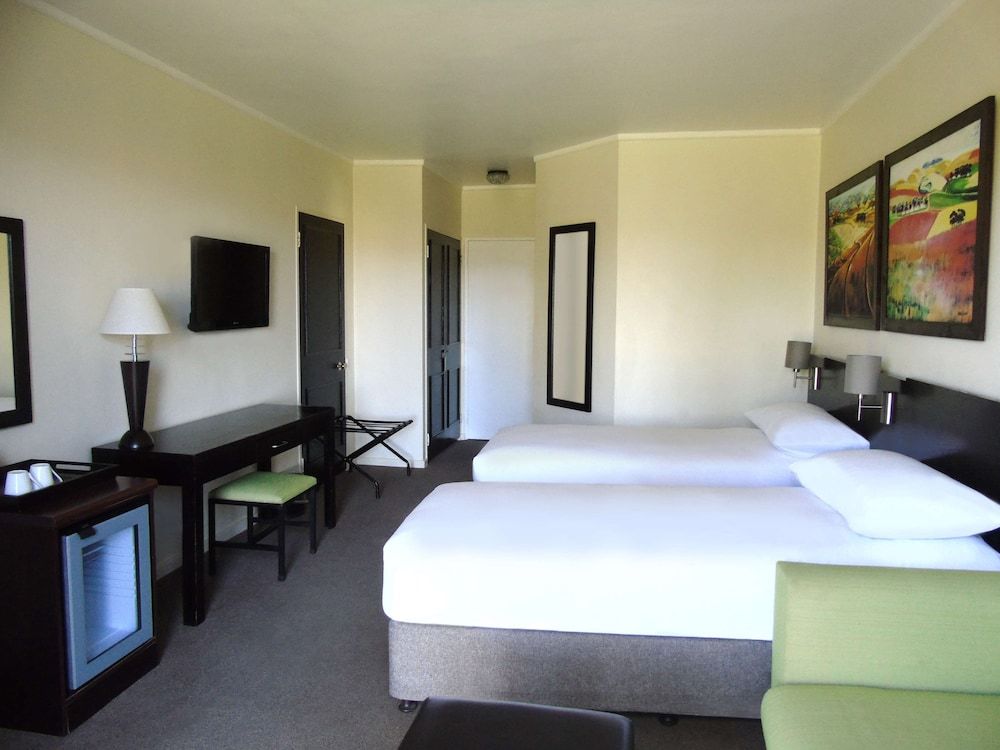 The Caledon Hotel & Spa Standard Room 2