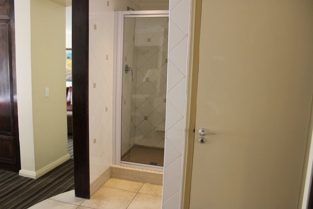 The Caledon Hotel & Spa Suite 4