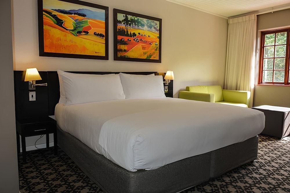 The Caledon Hotel & Spa Standard Room 6