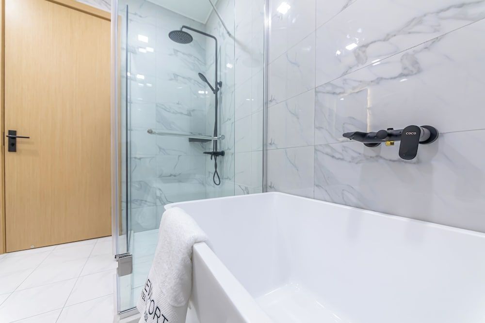 Newport Hotel Kutaisi Superior Suite 8