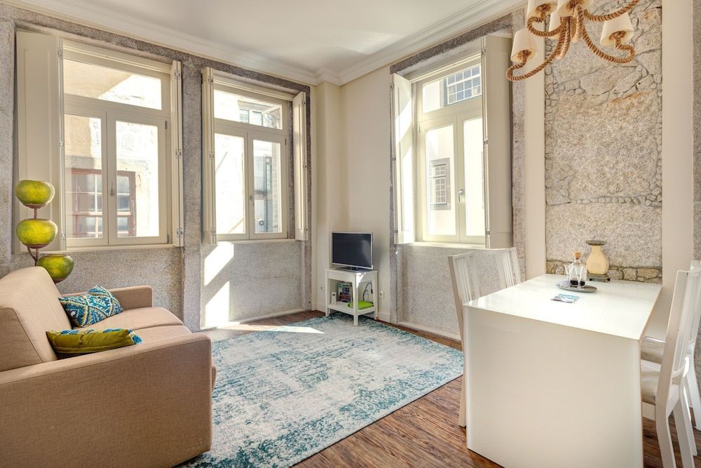 Oporto Home River Front