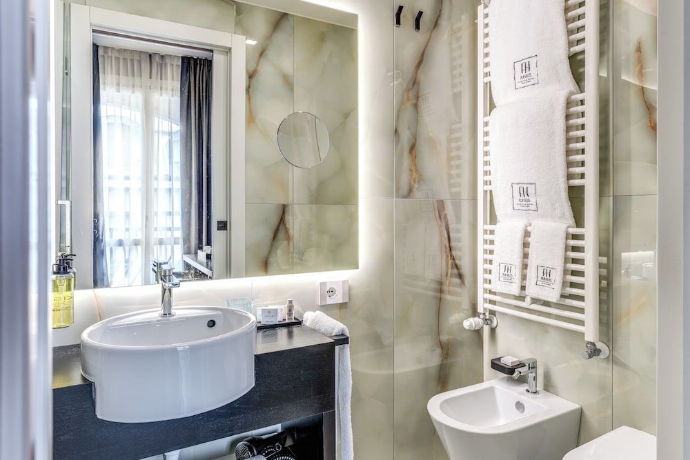 Plinius Lifestyle Hotel Lake Como Deluxe Room, City View 13