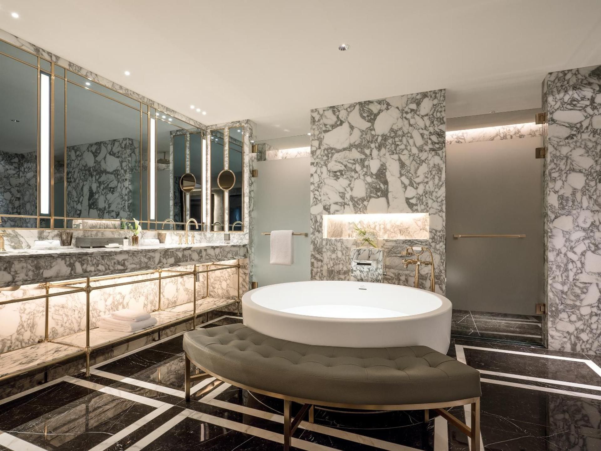 Deluxe Suite (Adults Only) (Cimer & Wonder Box is available for stays)