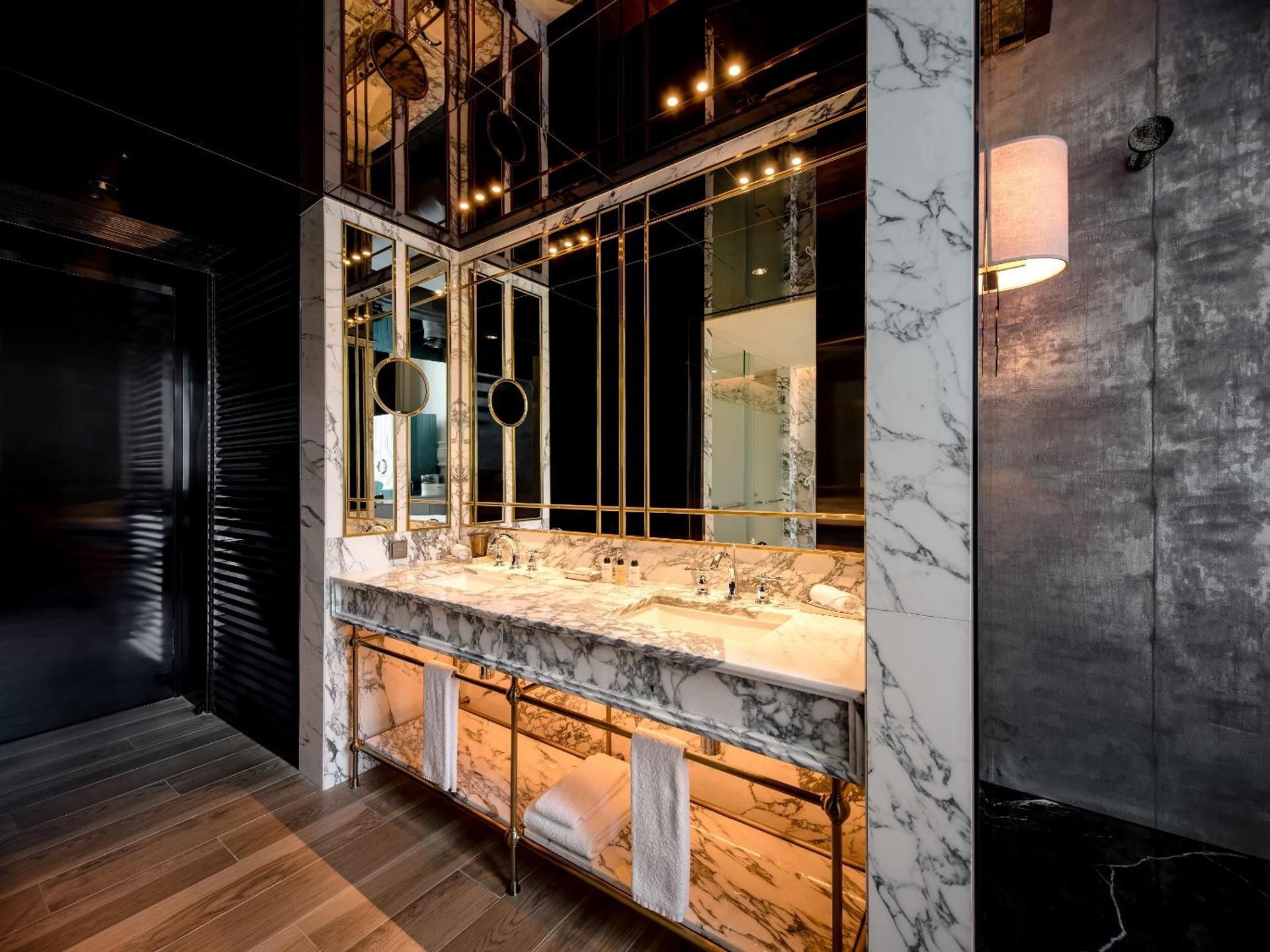 Art Paradiso, Paradise City Staycation - Free Ice Flakes - Duplex Suite (Adults Only)